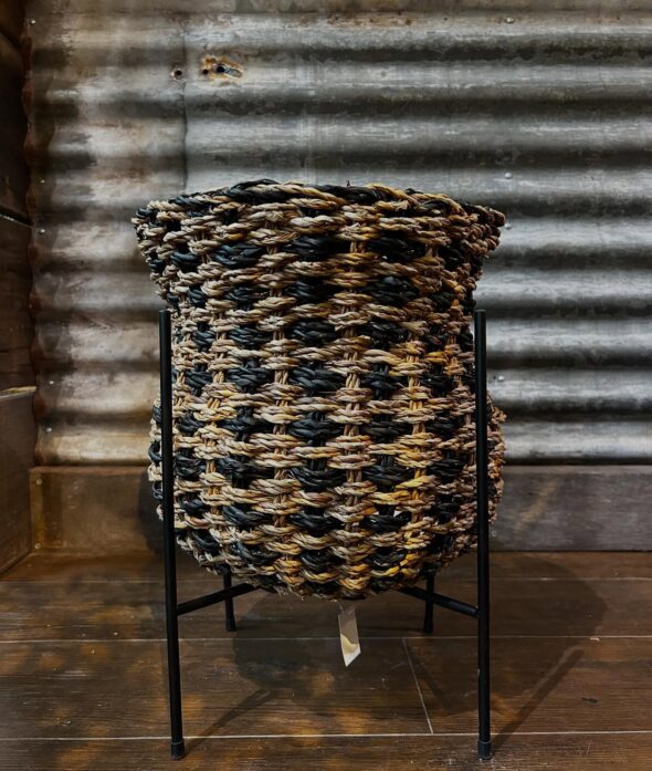 マンネリ打破！スタンドで変わる植物の飾り方