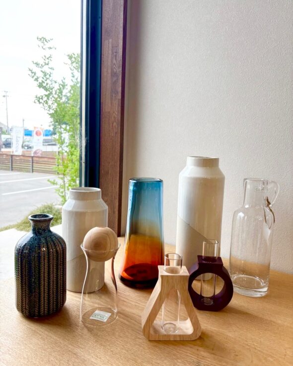 ガラスベースとグリーンで日常にちょっとときめきを