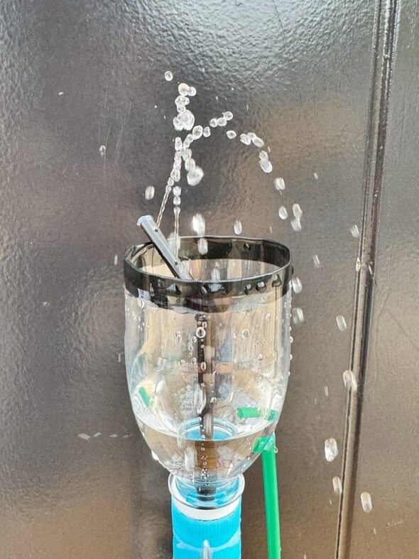 夏休み自由研究にぴったり!水が飛び出すおもしろ科学工作