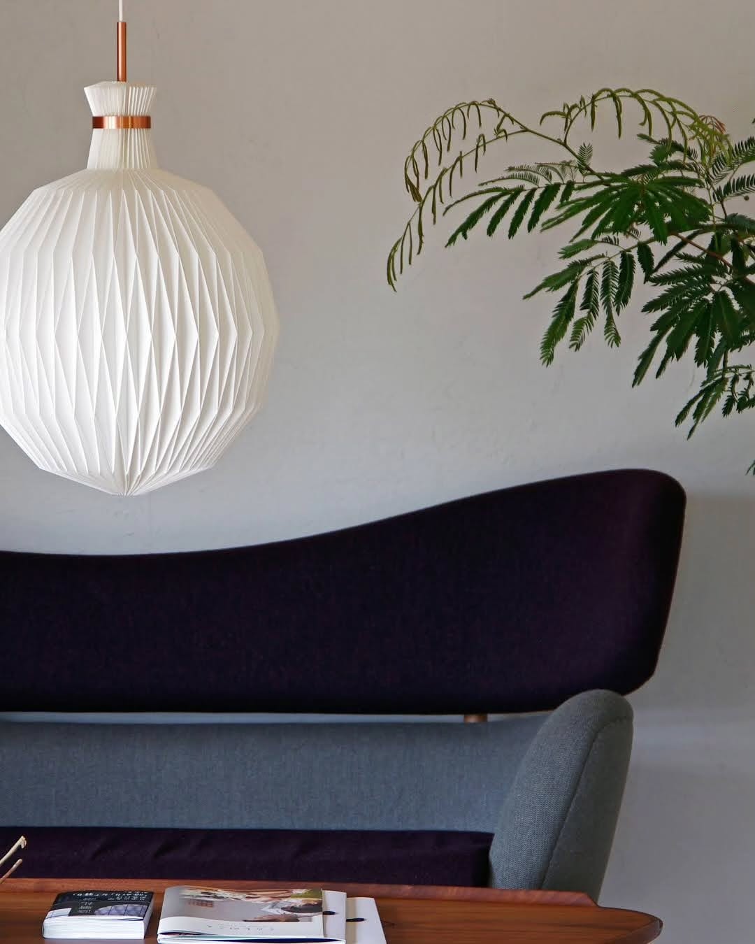 座るだけでなく“空間を整える”フィン・ユールのソファ