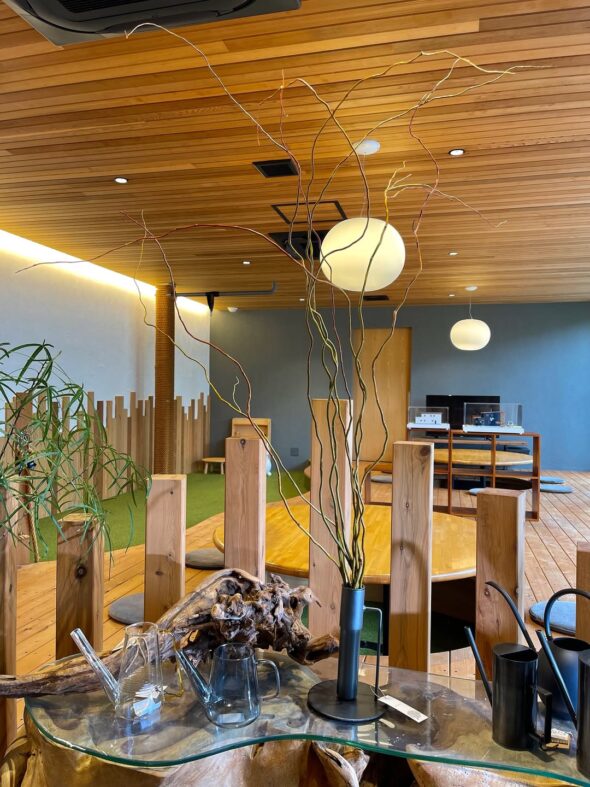 お部屋に季節を添える、切り枝入荷しました