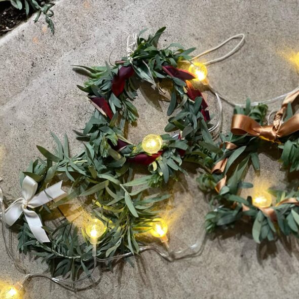 リボンが揺れる、ちいさなクリスマス