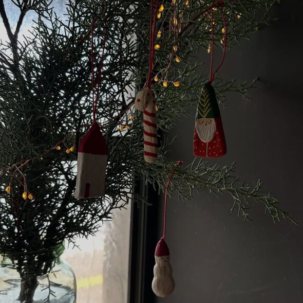 森の香りを楽しむ、ブルーアイスのクリスマス支度