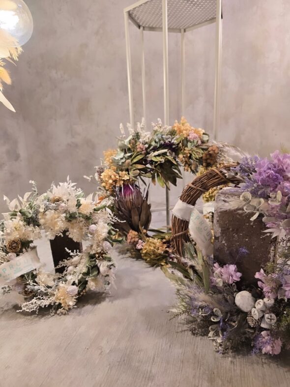 冬を彩る、やまだのオリジナルリース