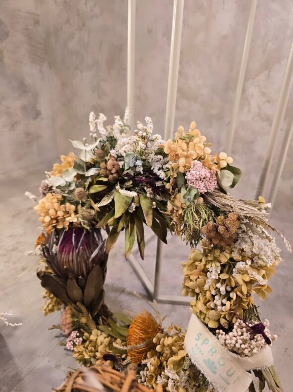 冬を彩る、やまだのオリジナルリース